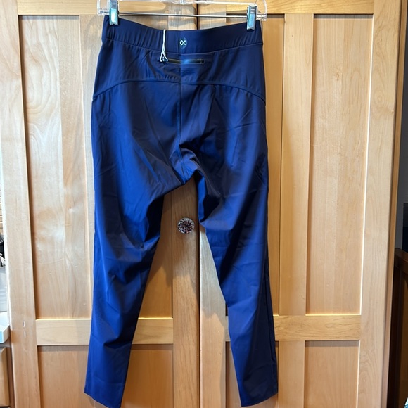 NWT OUTERKNOWN 7/8 active leggings M - Picture 5 of 7